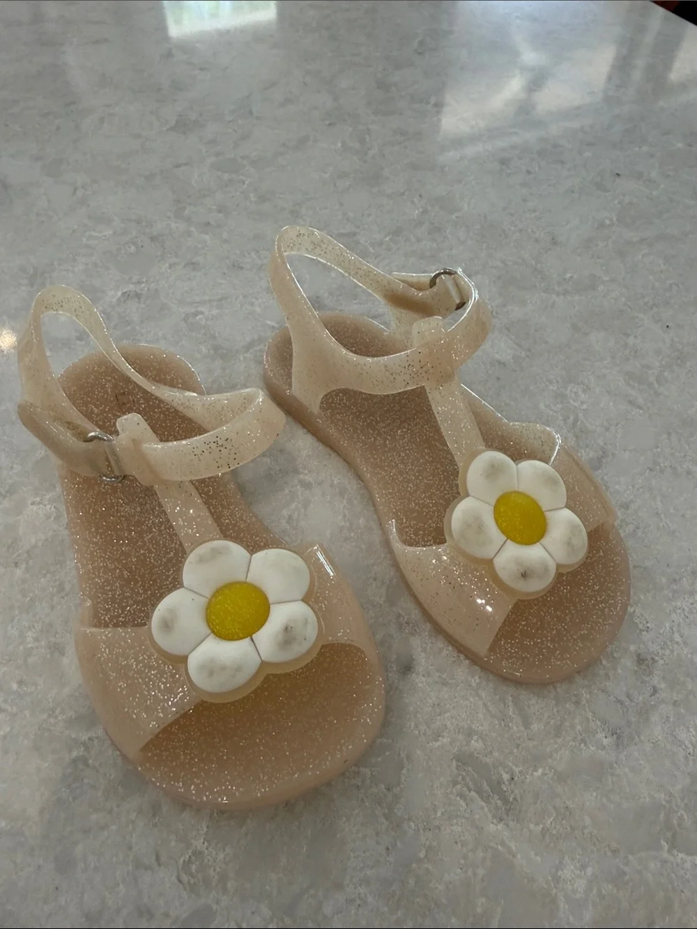 Old Navy Girls' Glitter Jelly Sandals with White Daisy and Yellow Center